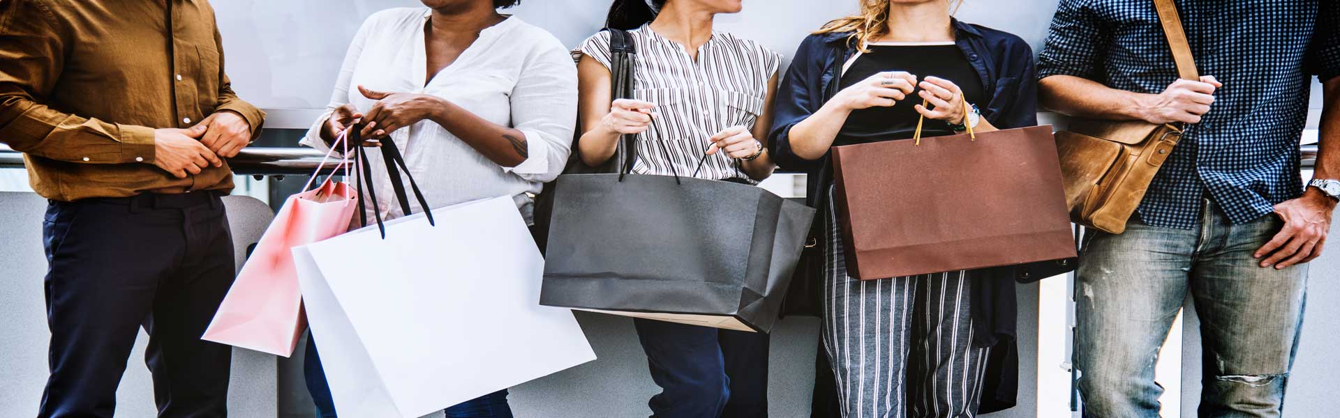 Clientes de incógnito trabajando